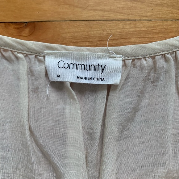 Community Blouse - Picture 2 of 3